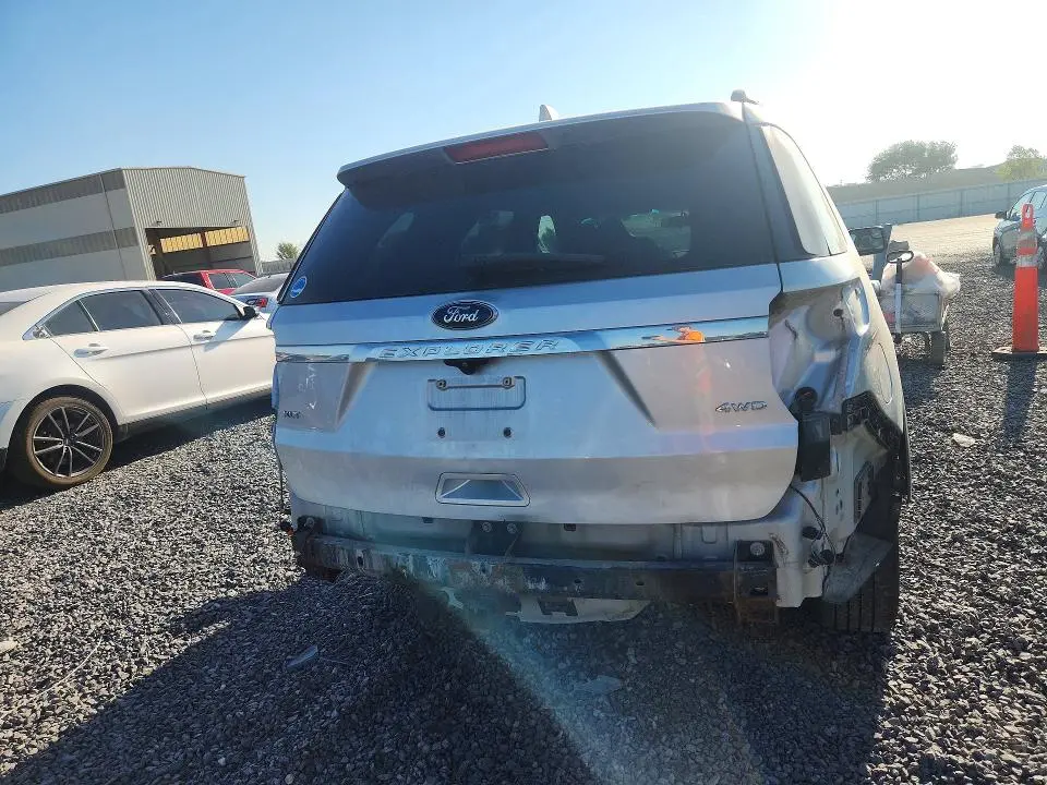 2017 FORD EXPLORER XLT  