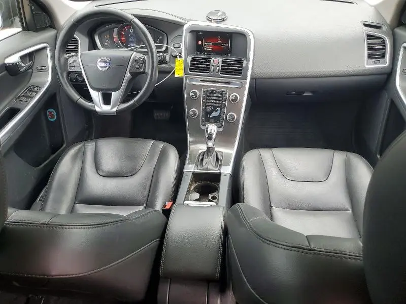 2016 VOLVO XC60 T6 PREMIER  