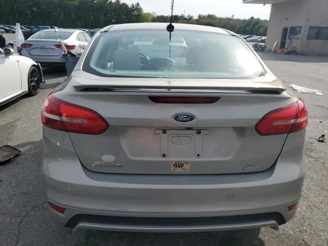 2015 FORD FOCUS SE  