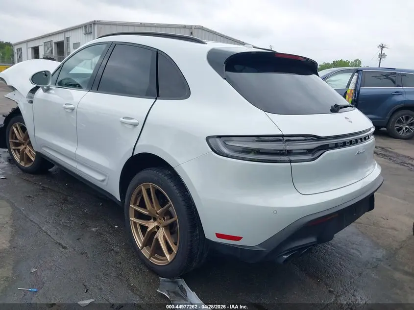 2025 PORSCHE MACAN T