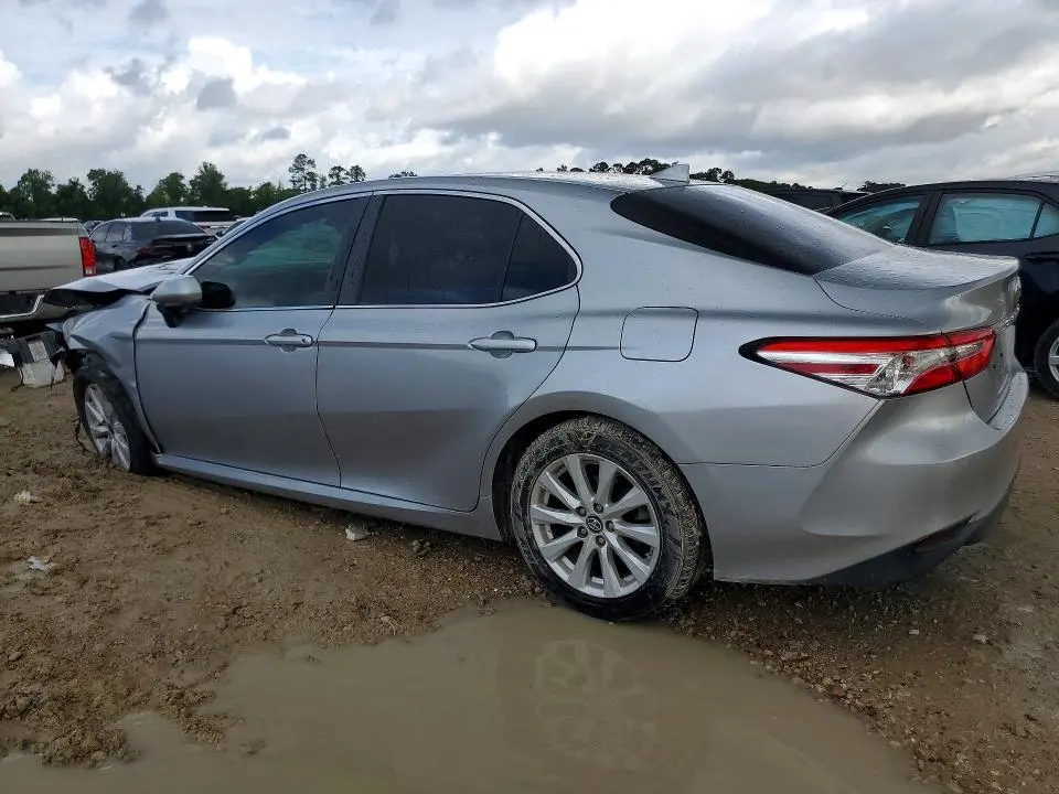 2019 TOYOTA CAMRY LE  