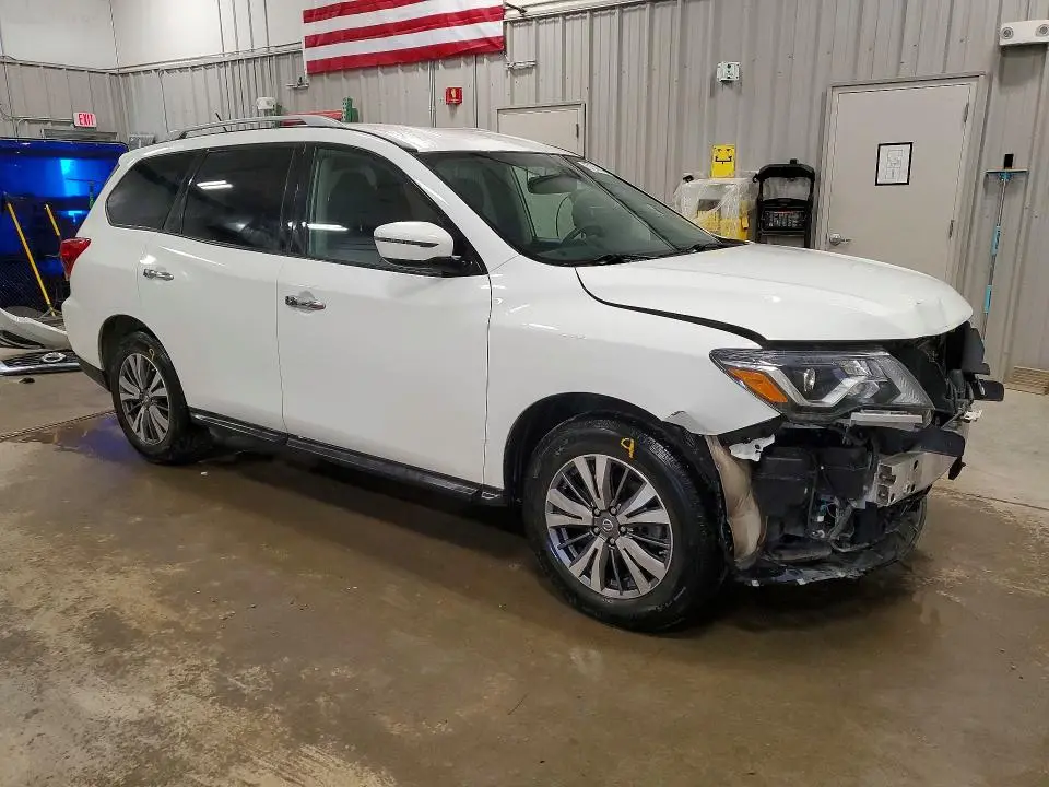2018 NISSAN PATHFINDER SV  