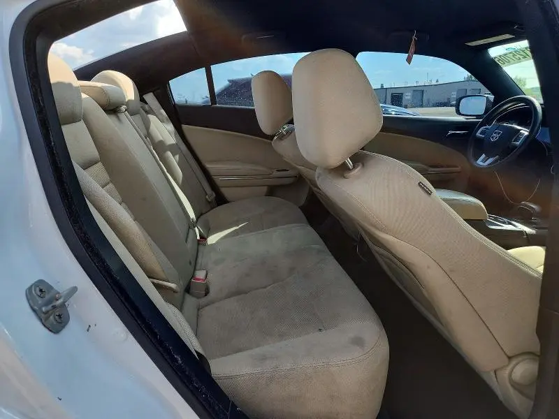 2014 DODGE CHARGER SE  