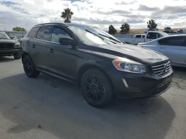 2016 VOLVO XC60 T5  