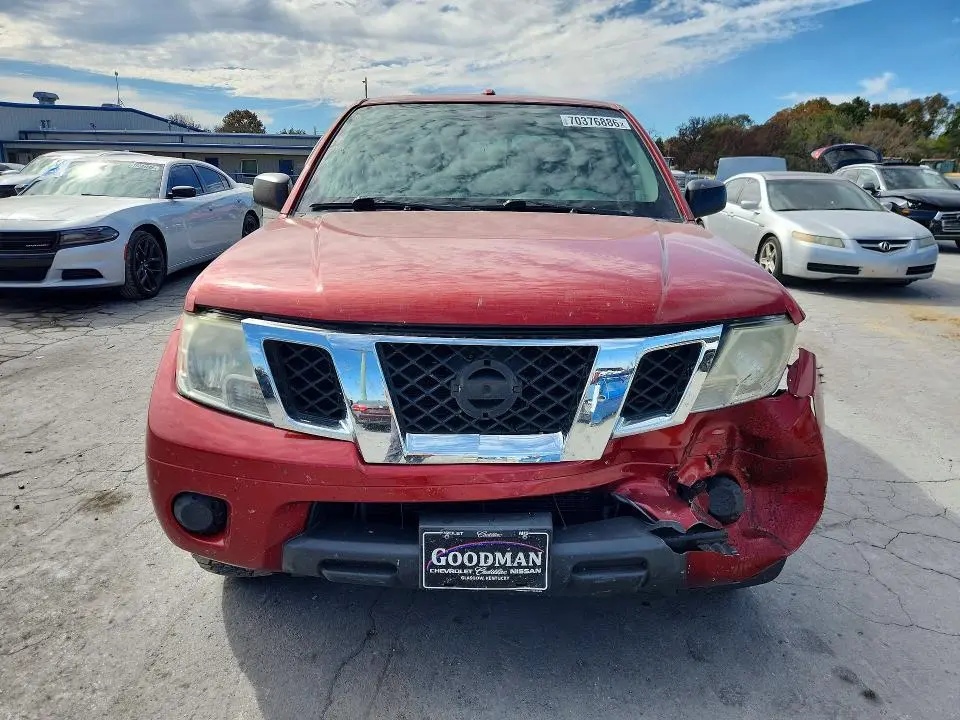 2015 NISSAN FRONTIER SV  