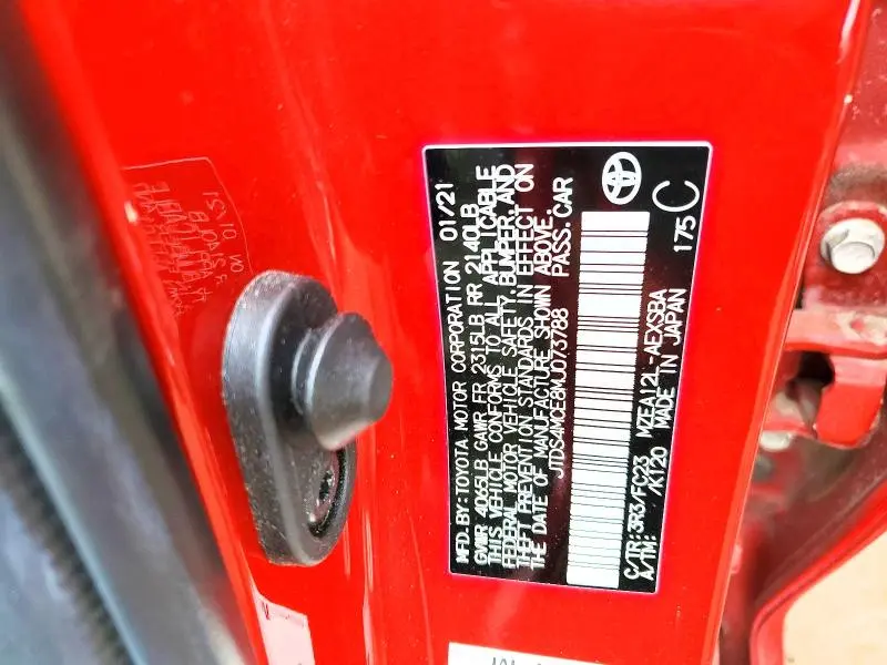 2021 TOYOTA COROLLA SE  