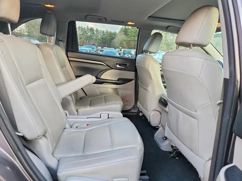 2016 TOYOTA HIGHLANDER HYBRID LIMITED  