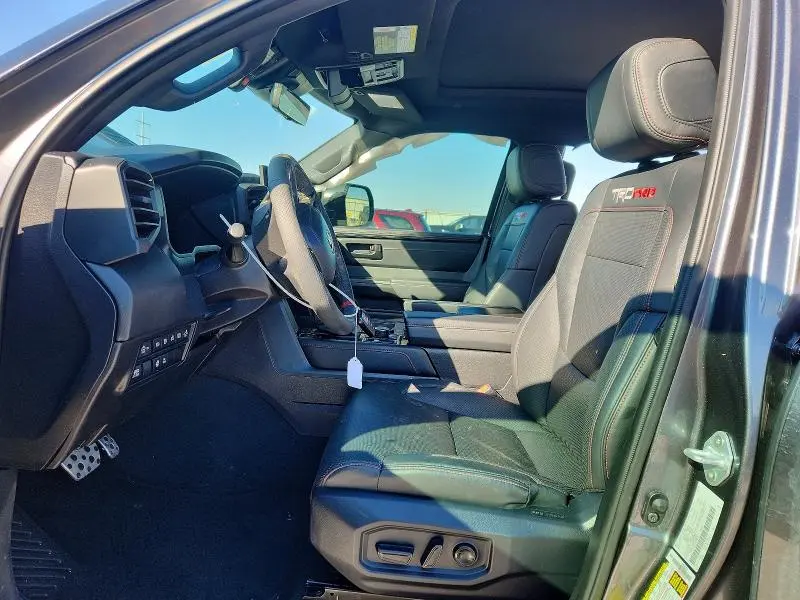 2025 TOYOTA TUNDRA CREWMAX LIMITED  