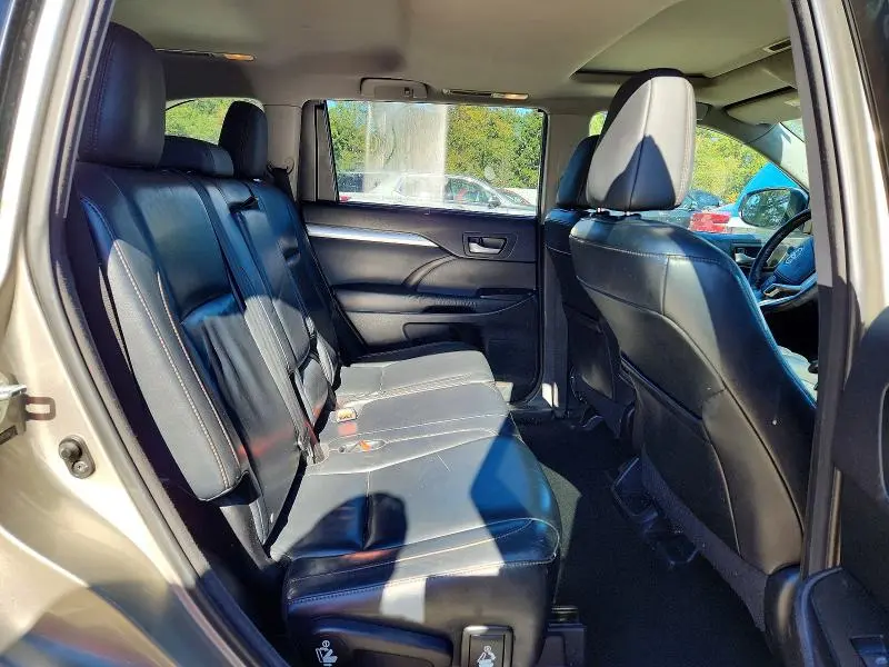2014 TOYOTA HIGHLANDER XLE  