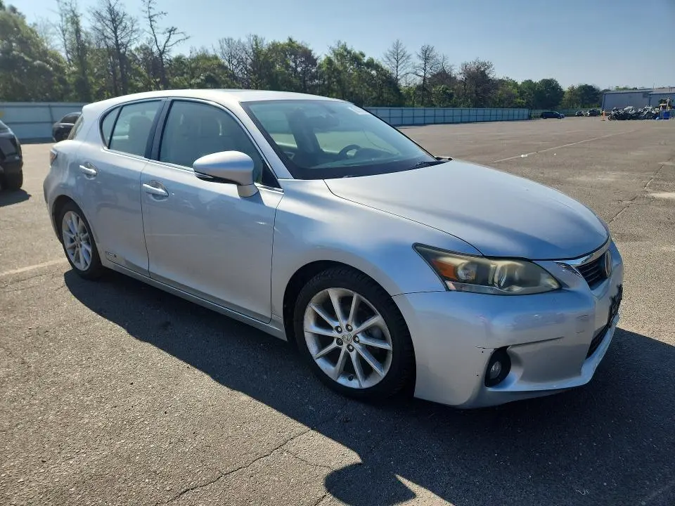 2011 LEXUS CT 200  