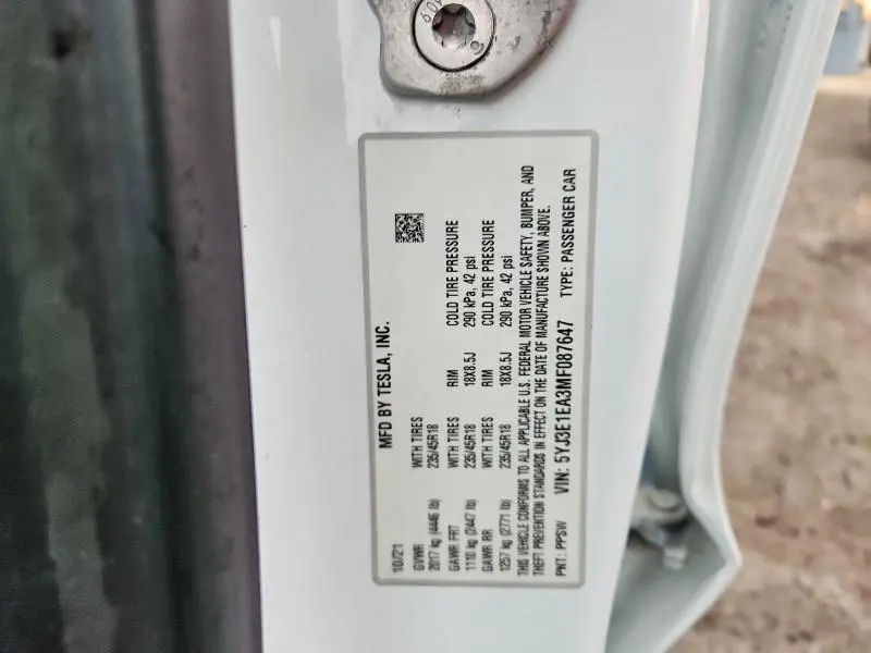 2021 TESLA MODEL 3   