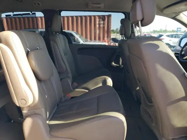 2016 CHRYSLER TOWN & COUNTRY TOURING  