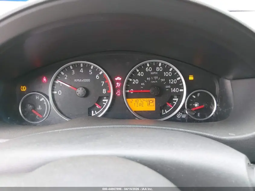 2011 NISSAN PATHFINDER SILVER