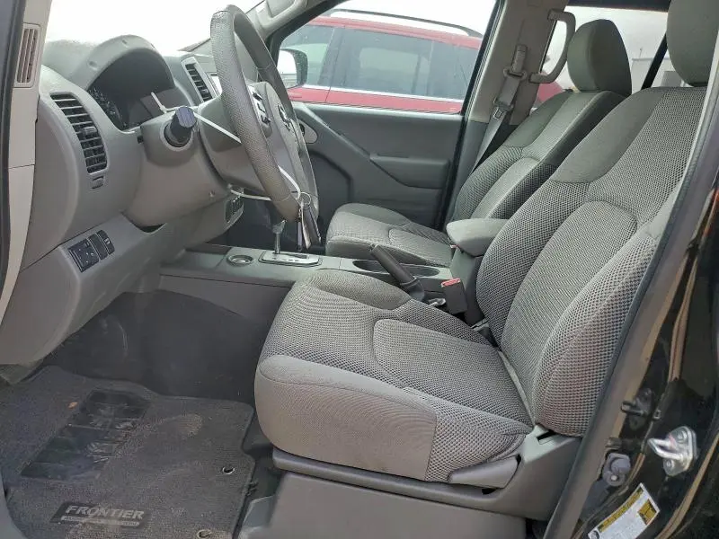 2021 NISSAN FRONTIER S  