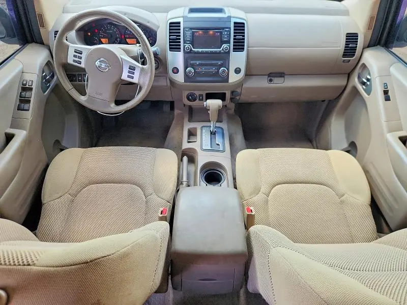 2016 NISSAN FRONTIER SV  