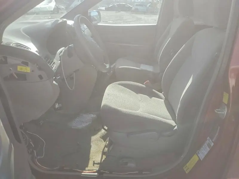 2010 TOYOTA SIENNA LE 7-PASSENGER  