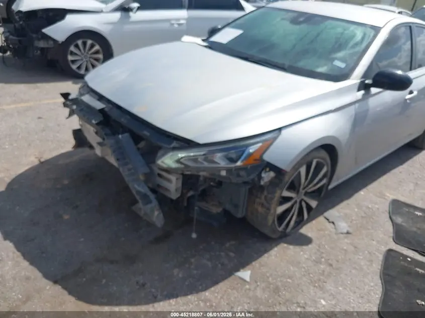 2020 NISSAN ALTIMA SR FWD