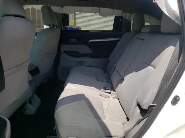 2018 TOYOTA HIGHLANDER LE  