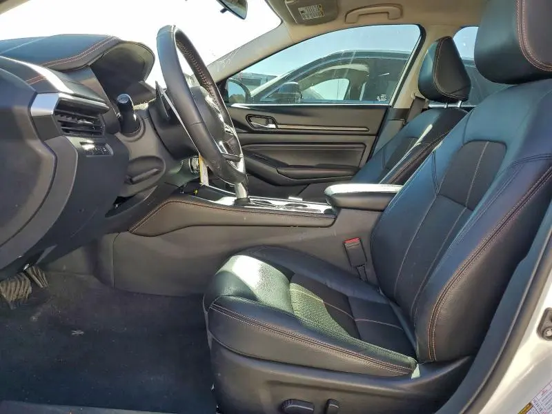 2022 NISSAN ALTIMA SR  