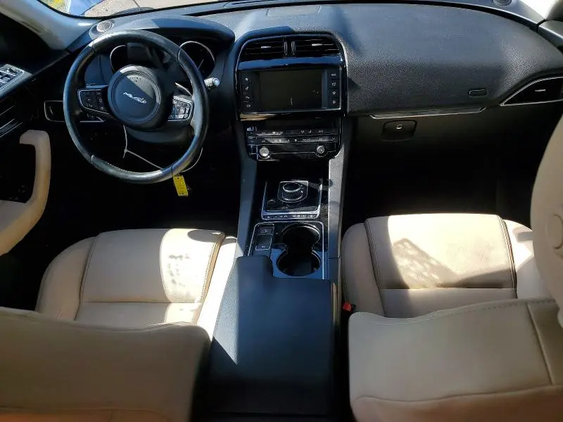 2017 JAGUAR F-PACE PREMIUM  