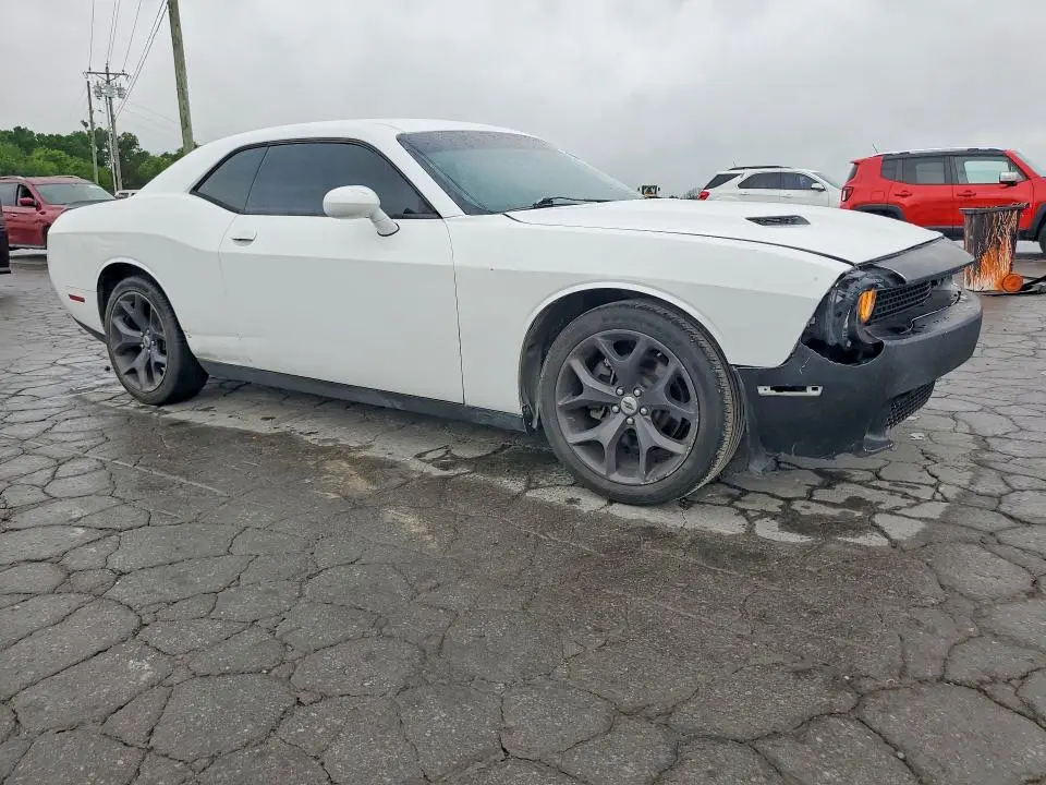 2017 DODGE CHALLENGER SXT  