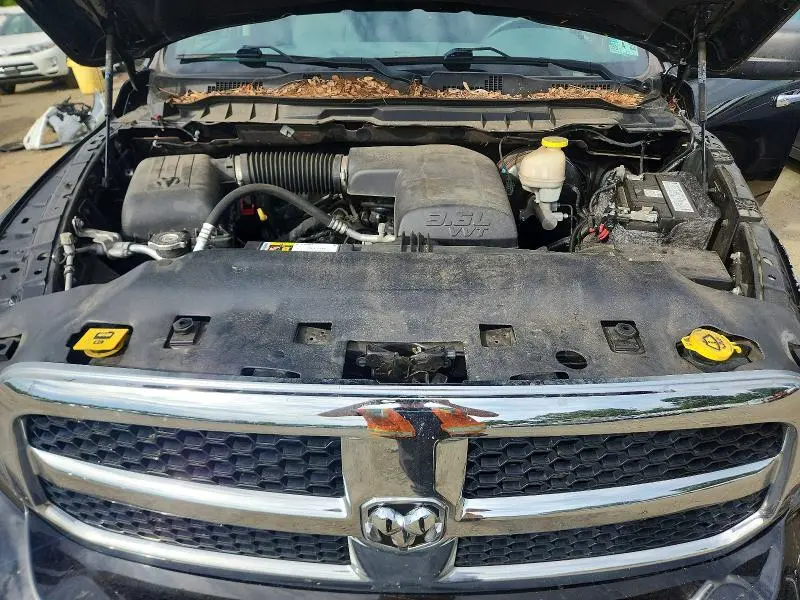 2017 RAM 1500 SLT  