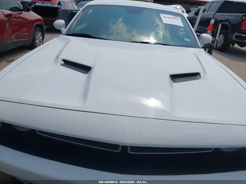 2020 DODGE CHALLENGER SXT