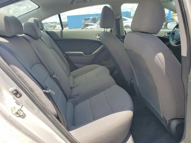 2018 KIA FORTE LX  
