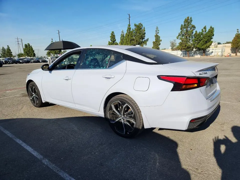 2023 NISSAN ALTIMA SR  