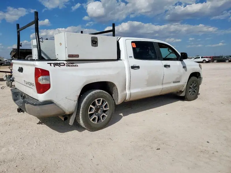 2020 TOYOTA TUNDRA CREWMAX SR5  