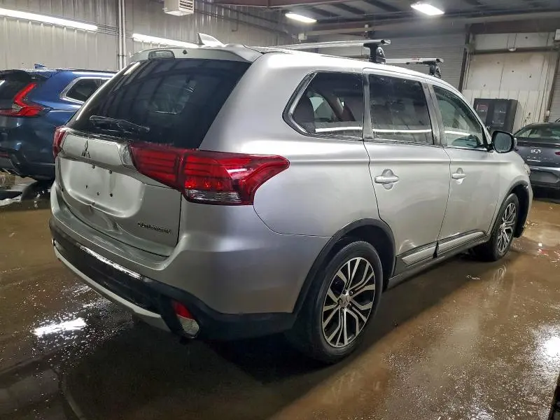 2018 MITSUBISHI OUTLANDER ES  