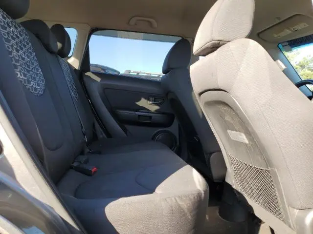 2011 KIA SOUL +  