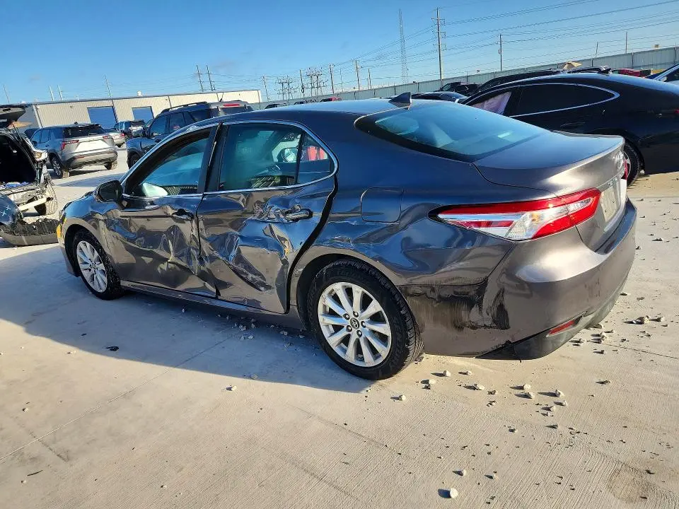 2019 TOYOTA CAMRY LE  