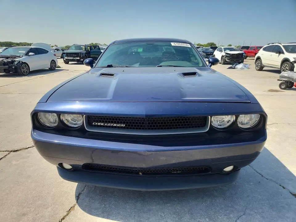 2014 DODGE CHALLENGER SXT  