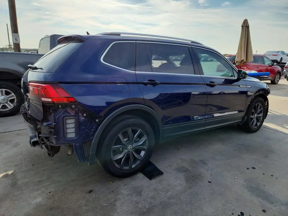 2022 VOLKSWAGEN TIGUAN SE  