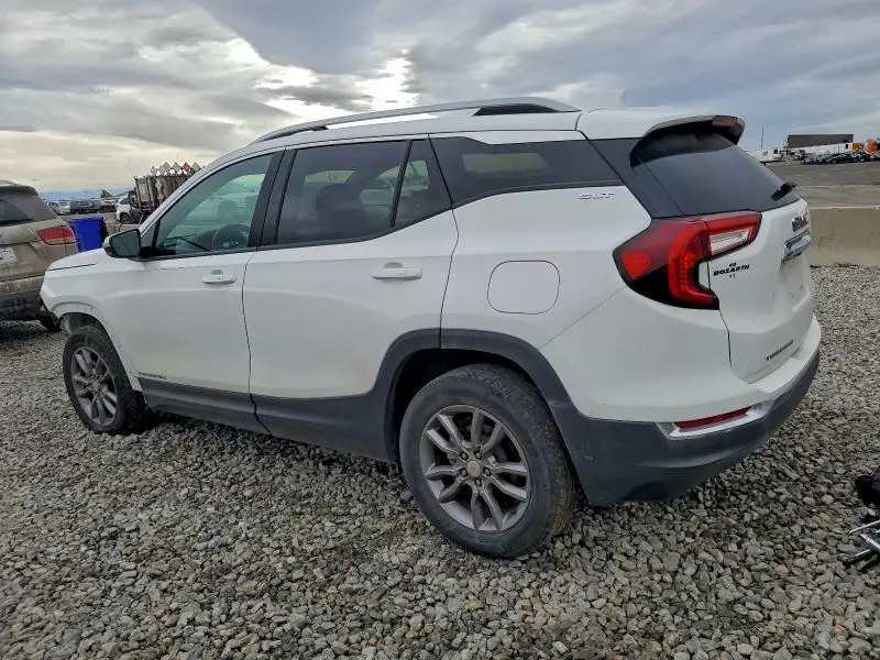 2023 GMC TERRAIN SLT  