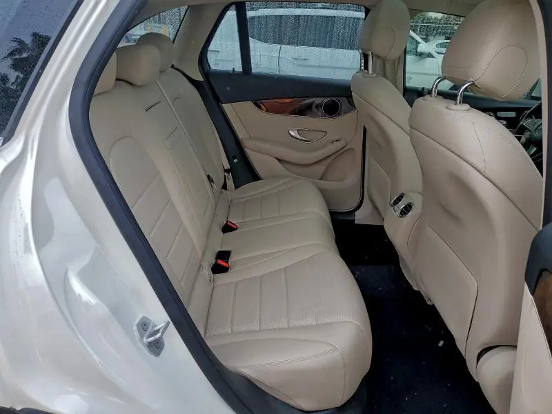 2016 MERCEDES-BENZ GLC 300  