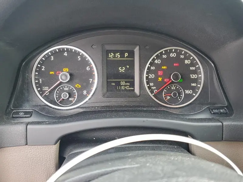 2011 VOLKSWAGEN TIGUAN S  