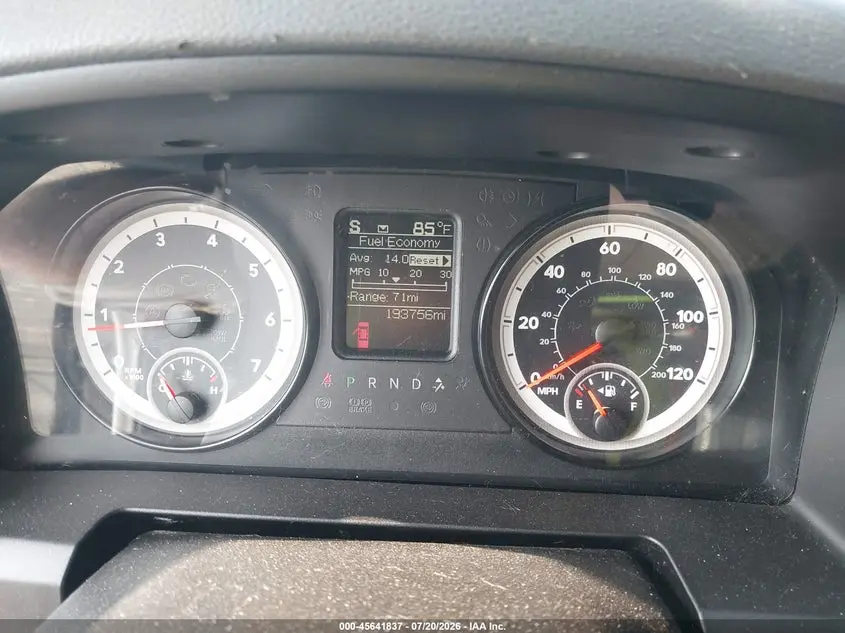 2017 RAM 1500 SLT