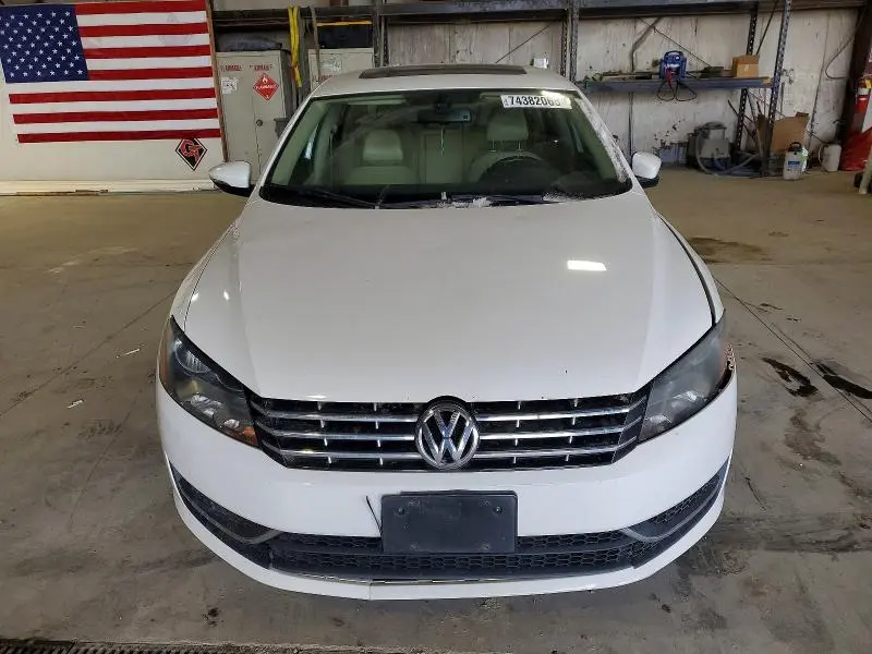 2012 VOLKSWAGEN PASSAT SEL  