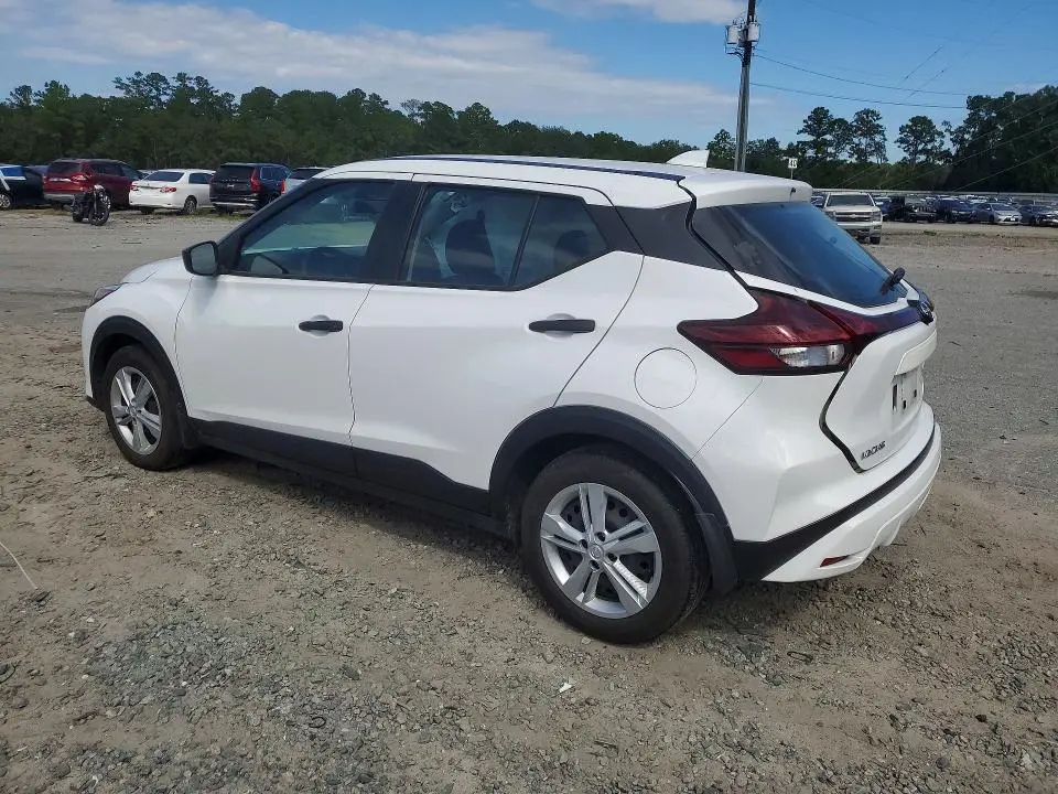 2024 NISSAN KICKS S  
