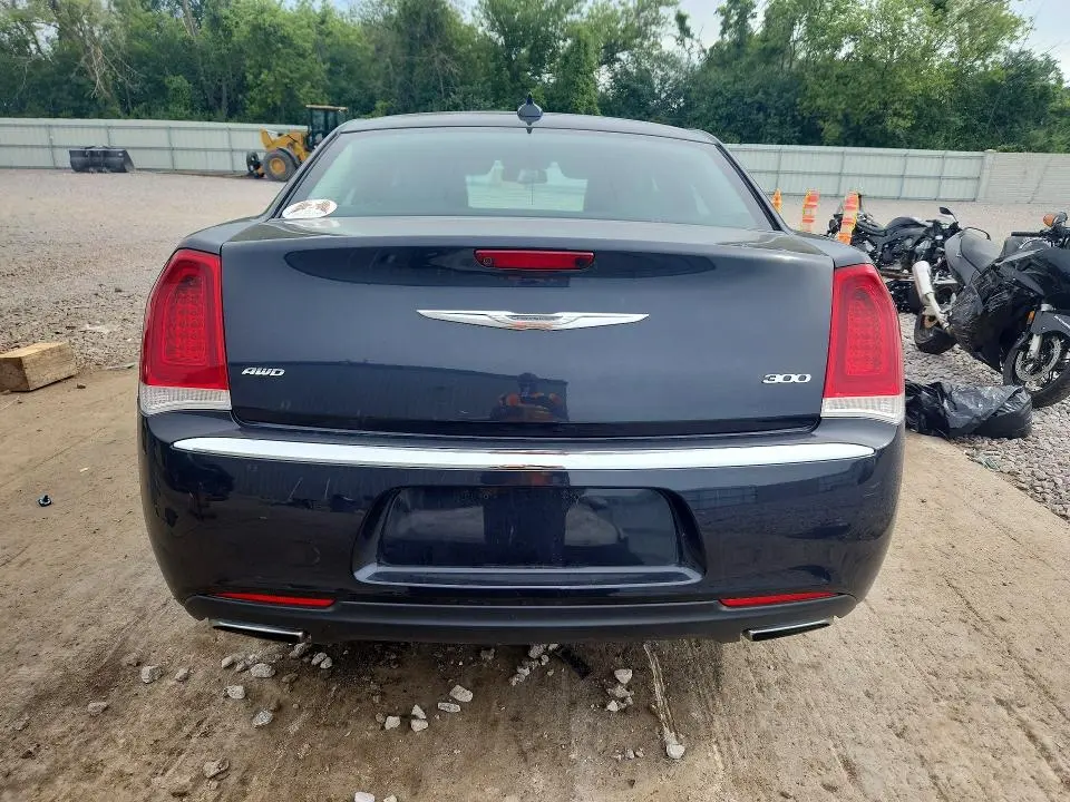 2017 CHRYSLER 300 LIMITED  