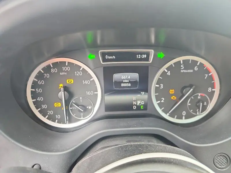 2018 INFINITI QX30 BASE  