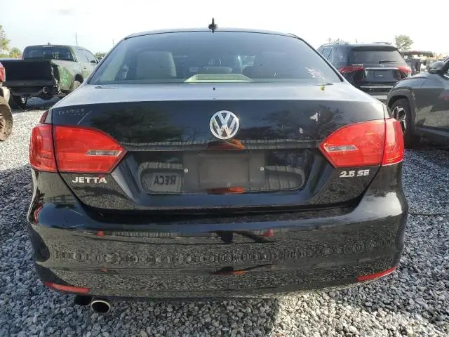 2011 VOLKSWAGEN JETTA SE  