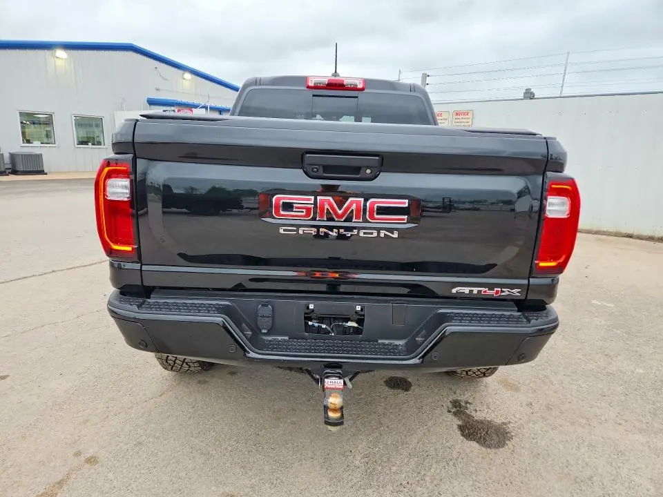 2025 GMC CANYON AT4  