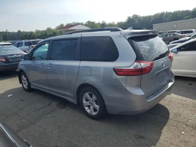 2018 TOYOTA SIENNA LE  