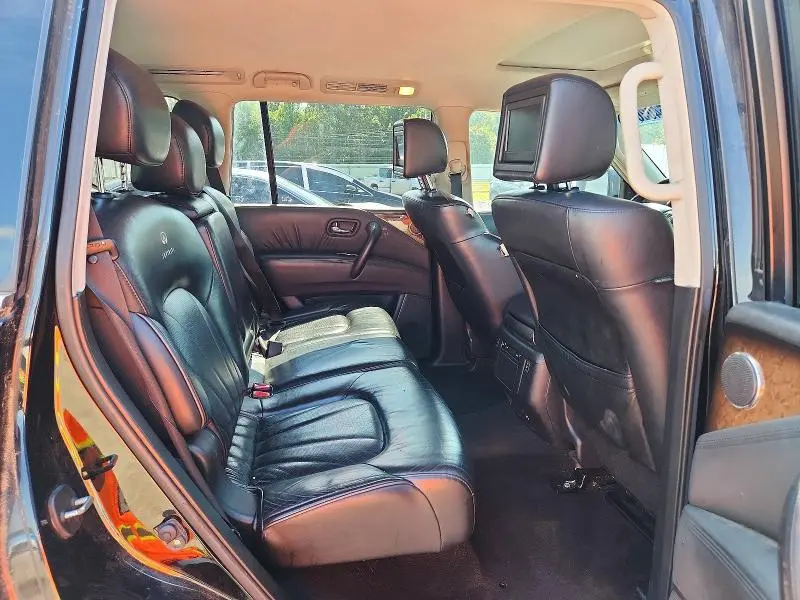 2011 INFINITI QX56 BASE  