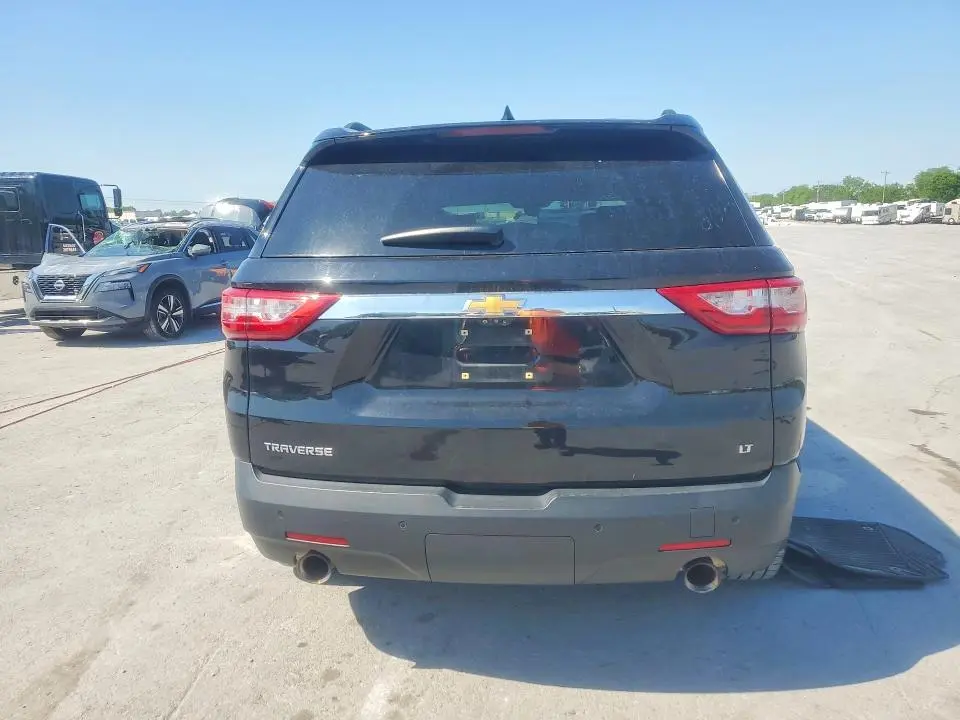 2021 CHEVROLET TRAVERSE LT  