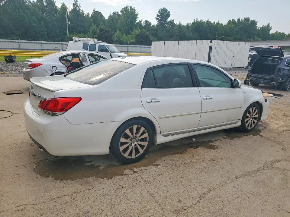 2011 TOYOTA AVALON LIMITED  