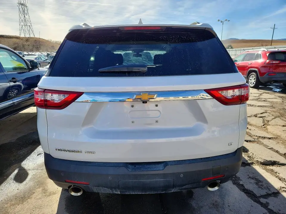 2021 CHEVROLET TRAVERSE LT  